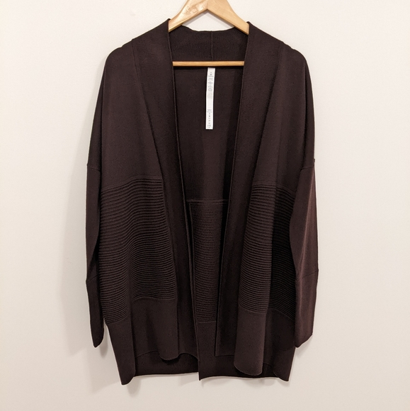 Lululemon Sit In Lotus Wrap II Black Cherry 8 - Picture 7 of 16